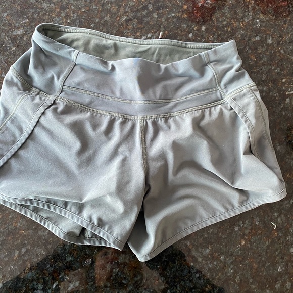 green lululemon speed up shorts - Picture 2 of 6